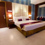 Aura Hotel
