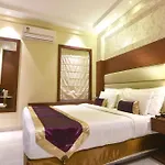 Aura Hotel