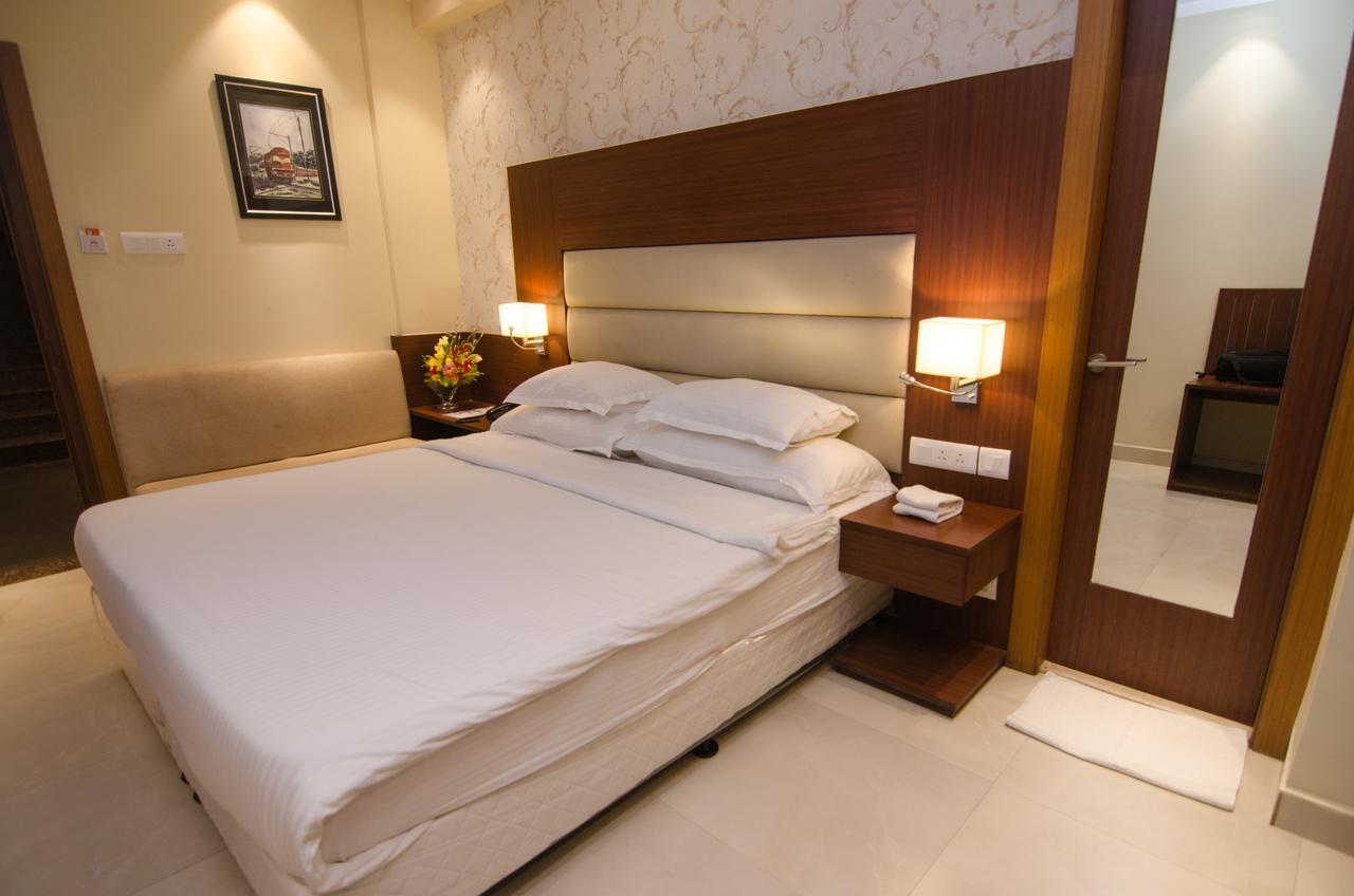 Aura Hotel
